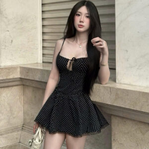 vay đen xinh xắn
